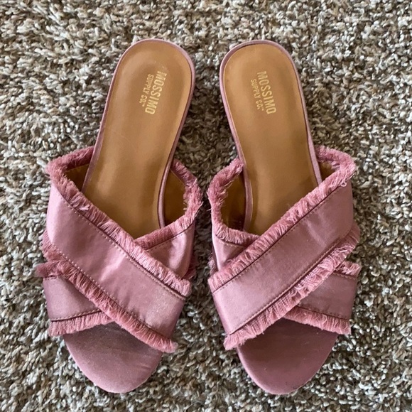 💙Mauve Fringe Flat Sandal💙 - Picture 1 of 3